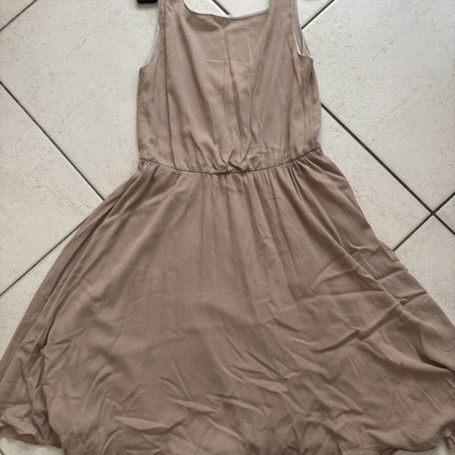 Sleeveless nude dress used, size M 38 10, elastic waist
