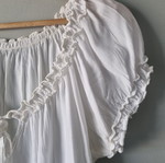 Blouse with decorative gathers, like new, size S, white