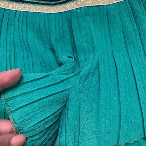 Girls' 3-piece set size 6 like new, green and gold