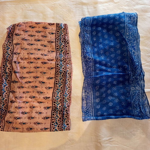 Set of 2 women's scarves used, blue with wear and pink floral