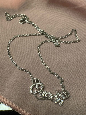 Queen necklace new with crown and rhinestones in gift packaging