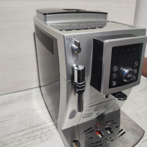 De'Longhi Magnifica S Automatic Coffee Machine, silver