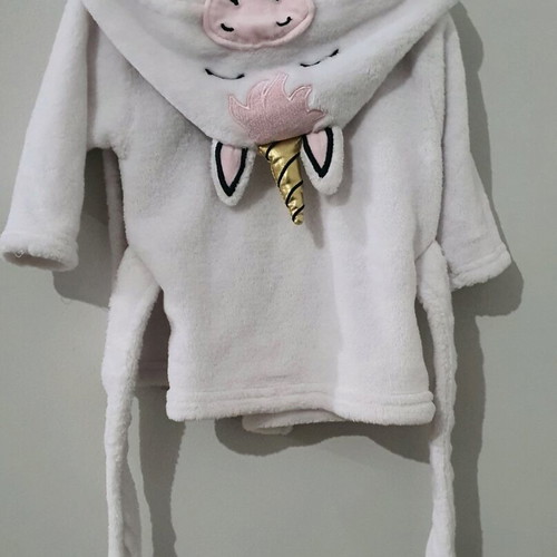 Baby bathrobe unicorn like new with hood size 0-9 months