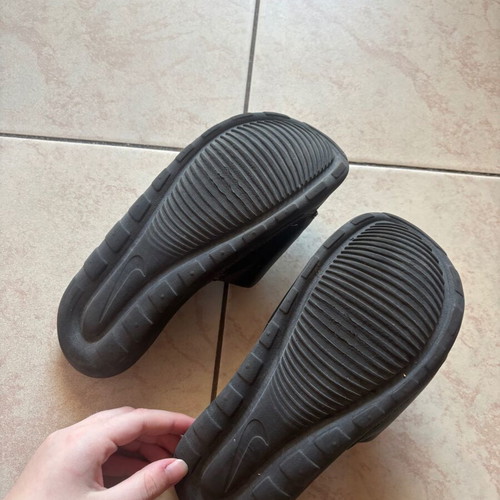 Nike Victori One Slide black size 36.5 like new