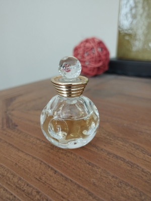 Dolce Vita Dior miniature perfume 5ml like new