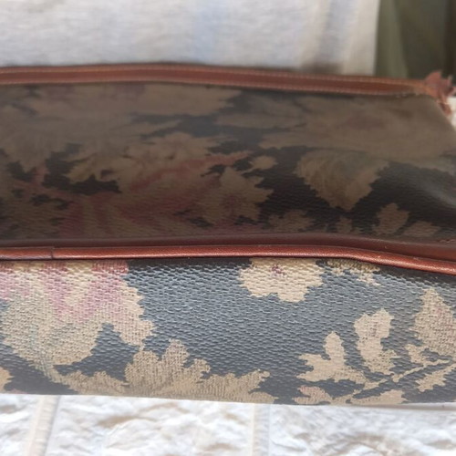 Emilio Carducci Italian designer pochette handbag