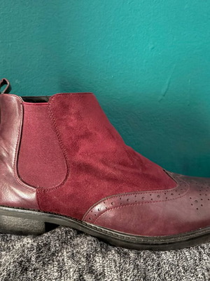 Bordeaux brogues flat ankle boots size 39, suede and faux leather