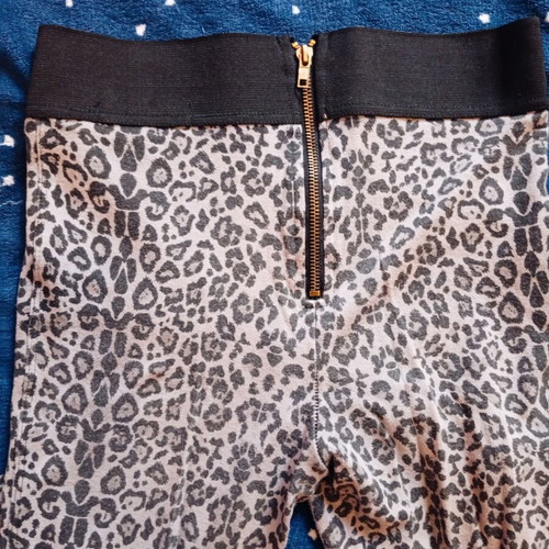 Leopard leggings like new, Italian, sizes XS and S, black and brown