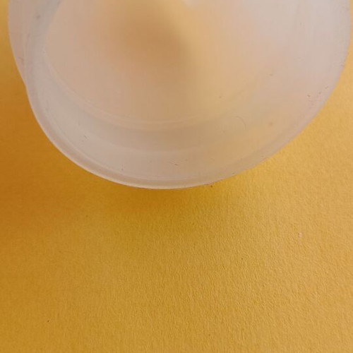Silicone egg boiling molds like new, set of 6 pieces