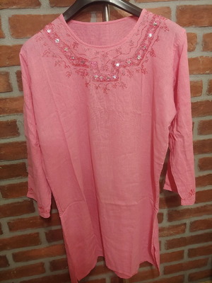 Pink kaftan medium used with embroidery and free hat