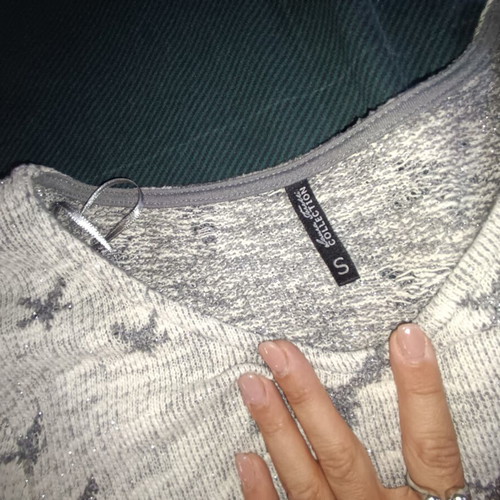 Women's Grey Knitted Top with Star Pattern and Layered Hem like new