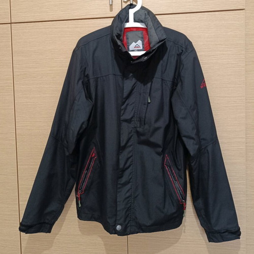 McKinley men's waterproof jacket Medium like new