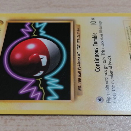 Voltorb Pokémon card Evolutions 2016 near mint