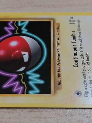 Voltorb Pokémon card Evolutions 2016 near mint