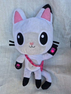 Kitten with mechanism like new, batteries included