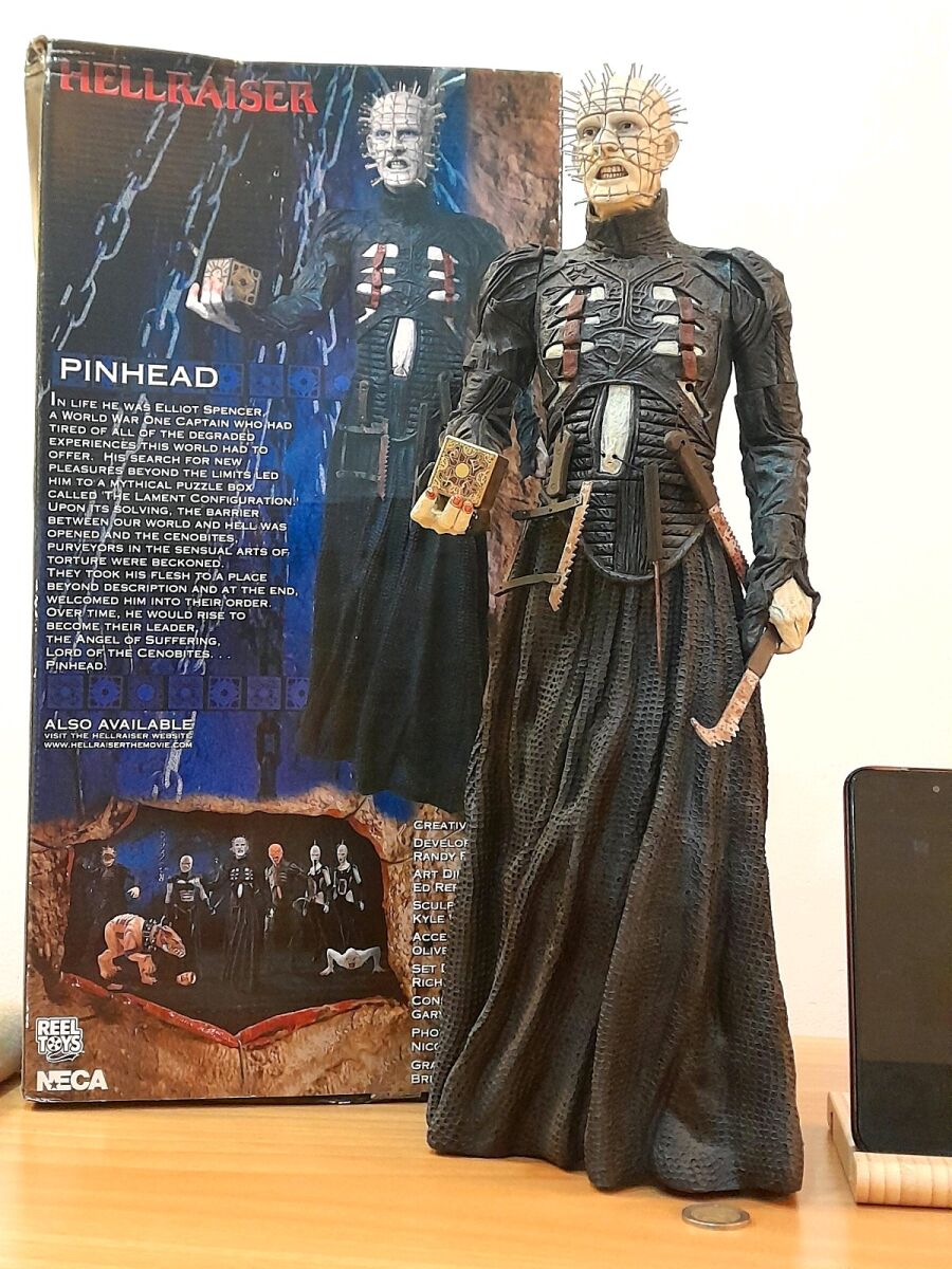 Neca Hellraiser Pinhead 18