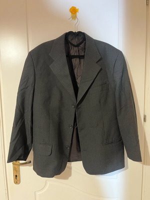 Grey jacket like new in excellent condition