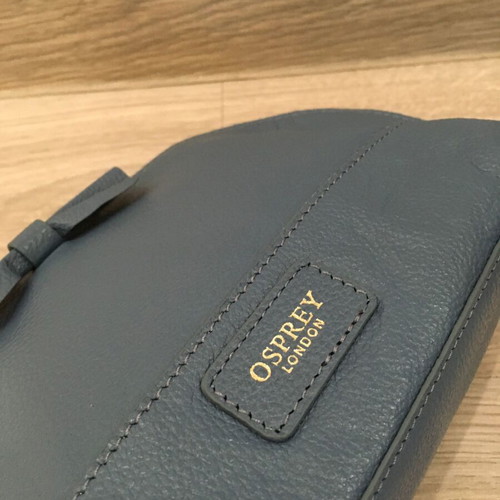 Osprey London makeup leather bag like new, blue