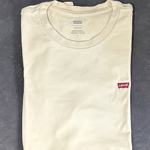 Levi's men's t-shirts and polo used, size M, assorted colors