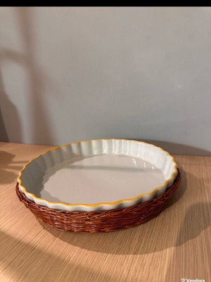 Tart pan like new for tart or thin pie
