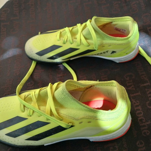 Adidas kids shoes used, size 34