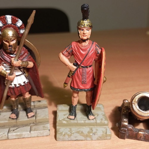 Set with 3 metal figures DeAgostini