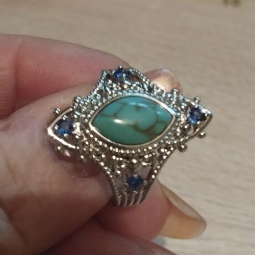 Turquoise ring like new, white gold plated, inner diameter 18 mm