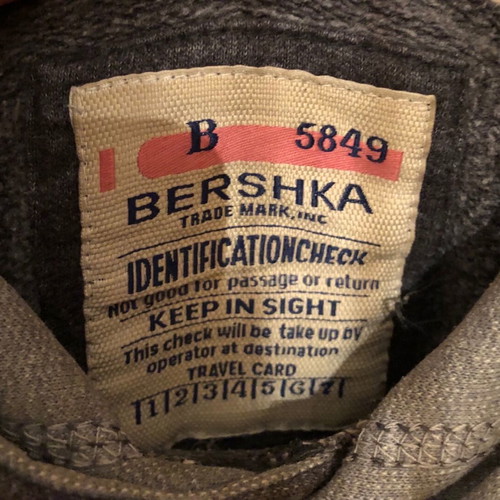 Bershka sweatshirt used, size M, black and gray