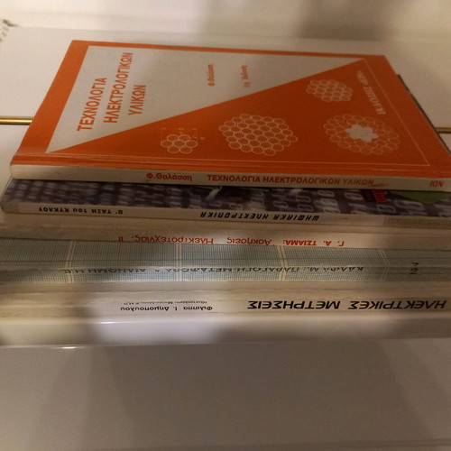 Electrical Engineering Books like new, set of 5