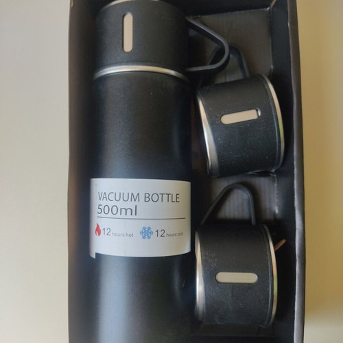 Luxury thermos with 3 cups new, stainless steel