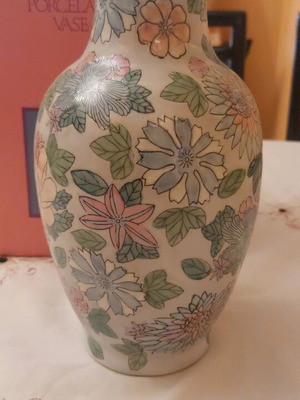 Porcelain vase authentic, new