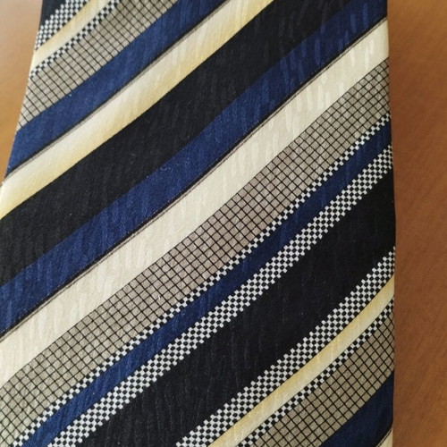 Te di hua lun silk men's tie new in box, navy blue stripes