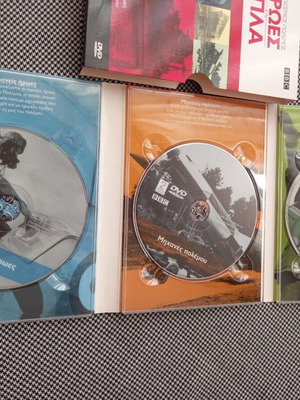 BBC World War II Heroes and Weapons 3DVD set like new