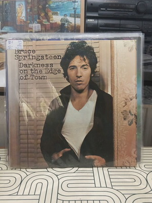 Bruce Springsteen Darkness on the Edge of Town vinyl LP used, folk rock