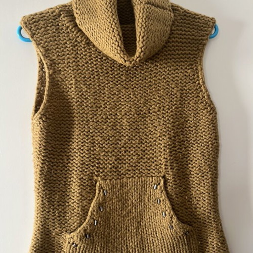 Knitted sleeveless sweater used, size M, brown and orange