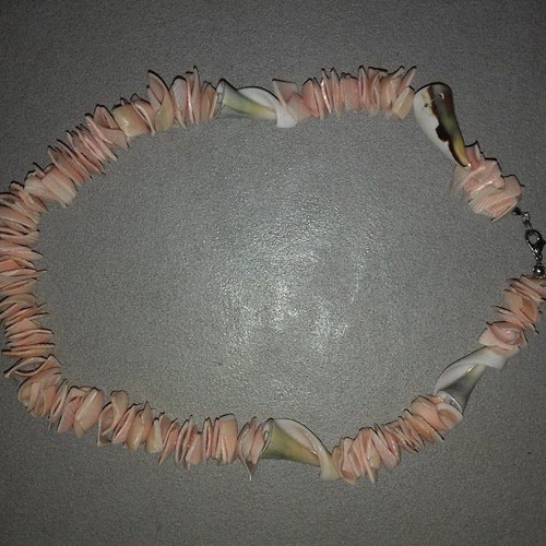 Necklace made of natural shells new, pink and orange