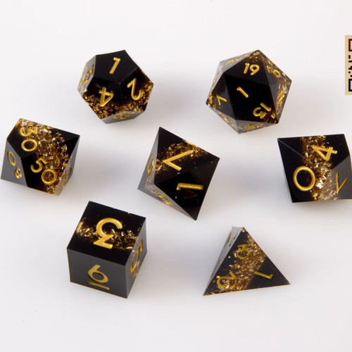 Dungeons & Dragons Dice Set with Pouch new sharp-edge