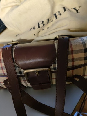 Burberry bag like new