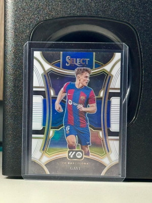 2023-24 Panini-Select La Liga Gavi White Prizm Mezzanine /20 FC Barcelona #134