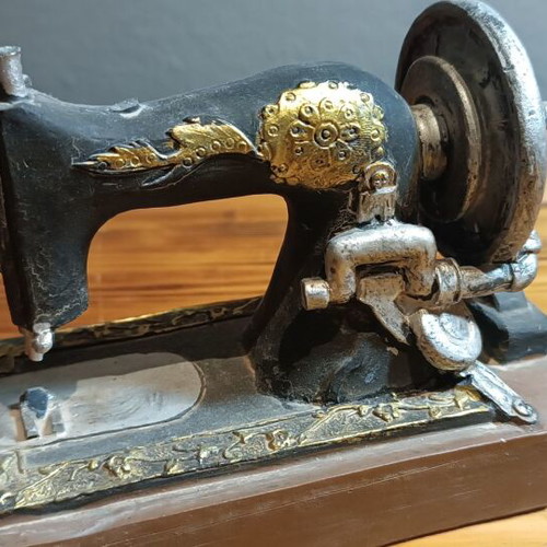 Decorative sewing machine new, ceramic