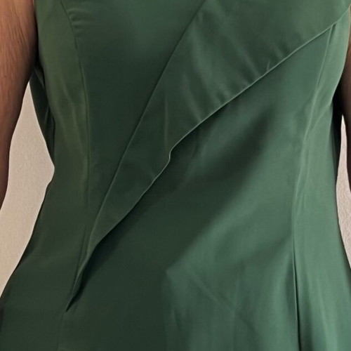 Sleeveless blouse like new, cypress color, size M