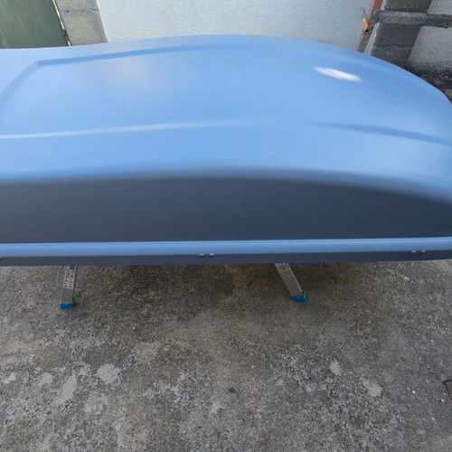 Car roof box with triple lock and two keys