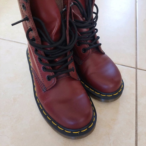Dr. Martins boots like new, red, size 36