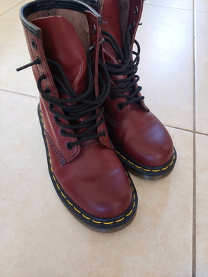 Dr. Martins boots like new, red, size 36