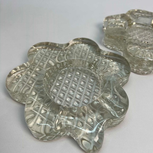 Set of 2 glass ashtrays used, flower-shaped 15x15 vintage