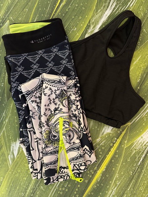 SugarFree set medium leggings with fluo yellow zipper and like new bustier