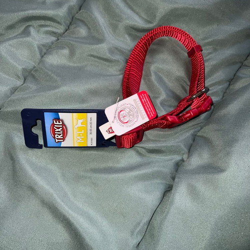 Dog collar new with free ball