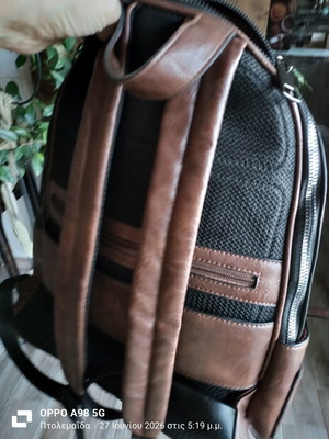 Backpack leather, like new, brown with multiple compartments 35x40 cm