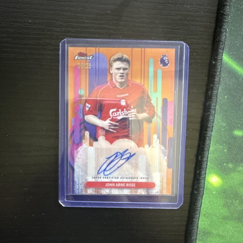 John Arne Riise Football Card like new, auto /25