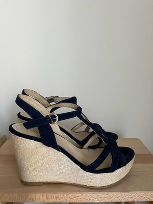 Claudia mare platforms